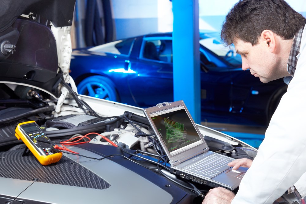 Diagnostic électronique en garage